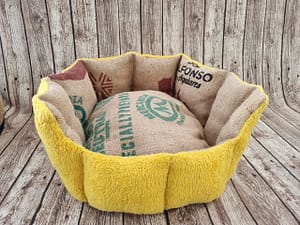 Pet Beds – Recycled Hessian Coffee Sack Pet Beds – FiddlyLily - 6