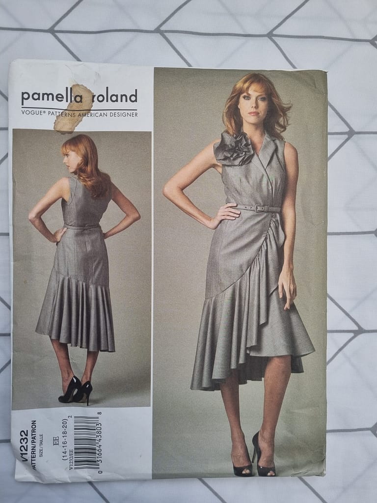 Vogue Pamela Roland V1232